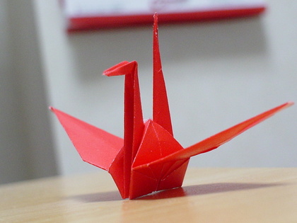 折り鶴（赤色）