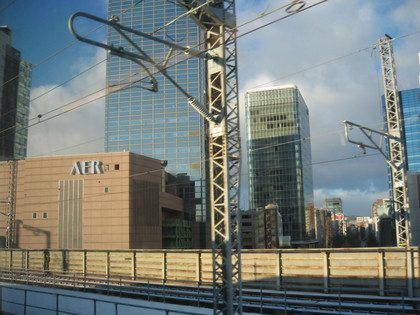 仙台駅到着直前の風景